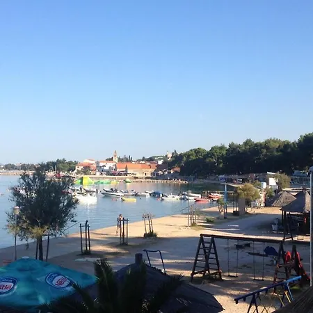 Studio In With Terrace, Air Conditioning, Wi-fi Daire Sveti Filip i Jakov