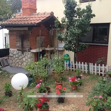 Studio In With Terrace, Air Conditioning, Wi-fi Daire Sveti Filip i Jakov